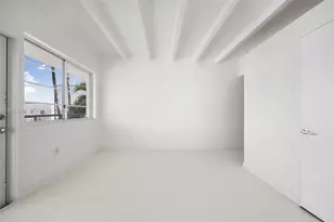 3915 N Meridian Ave, Miami Beach, FL 33140 - Photo 15