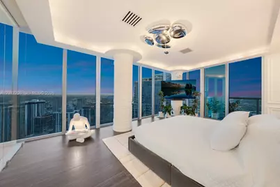 888 Biscayne Blvd #5701, Miami, FL 33132 - Photo 31