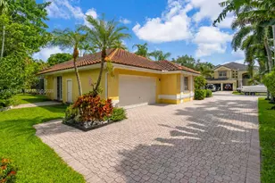 1090 SW 156th Ave, Pembroke Pines, FL 33027 - Photo 5