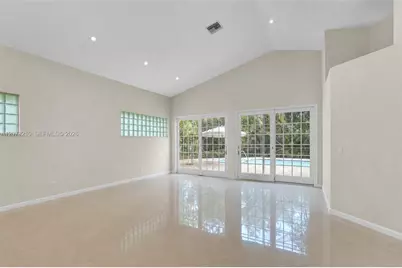 1090 SW 156th Avenue, Pembroke Pines, FL 33027 - Photo 11