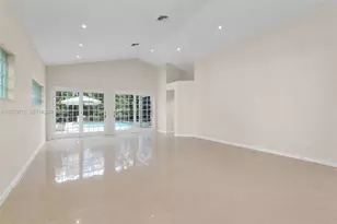 1090 SW 156th Ave, Pembroke Pines, FL 33027 - Photo 9