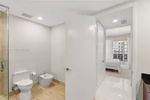 15811 Collins Ave, Sunny Isles Beach, FL 33160 - Photo 9