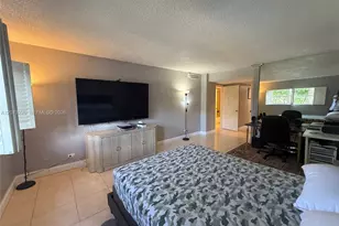 800 NE 195th St, Miami, FL 33179 - Photo 27