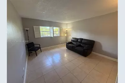 800 NE 195th St #211, Miami, FL 33179 - Photo 23