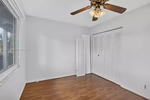 900 SW 125th Way, Pembroke Pines, FL 33027 - Photo 29