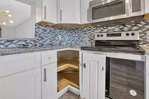 900 SW 125th Way, Pembroke Pines, FL 33027 - Photo 5