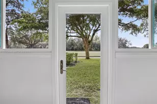 900 SW 125th Way, Pembroke Pines, FL 33027 - Photo 19
