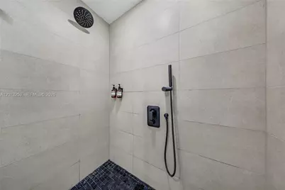225 N Miami Ave #2005, Miami, FL 33128 - Photo 11