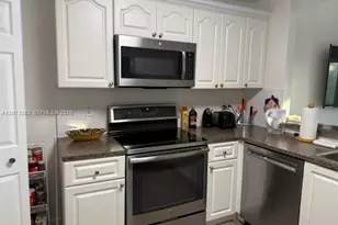 10225 SW 89th St, Miami, FL 33176 - Photo 9