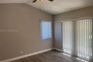 1542 Presidio Dr, Weston, FL 33327 - Photo 9