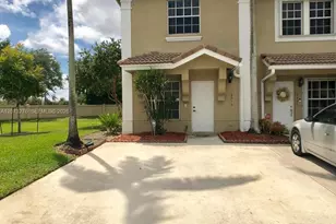 12218 S W 8th Ct, Pembroke Pines, FL 33025 - Photo 1