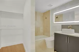 1528 Brickell Ave, Miami, FL 33129 - Photo 17