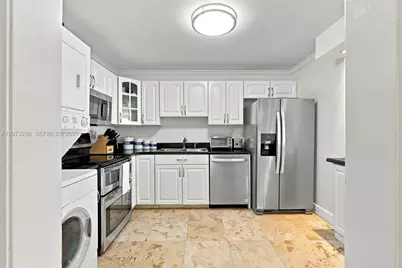 1901 Brickell Ave #B1411, Miami, FL 33129 - Photo 5