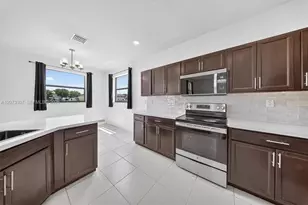 9371 W 35th Ave, Hialeah, FL 33018 - Photo 9