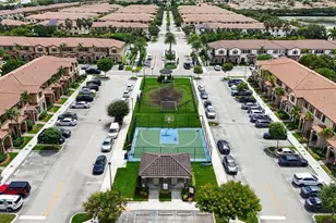 9371 W 35th Ave, Hialeah, FL 33018 - Photo 31