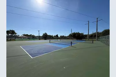 3690 N 56th Ave #903, Hollywood, FL 33021 - Photo 13