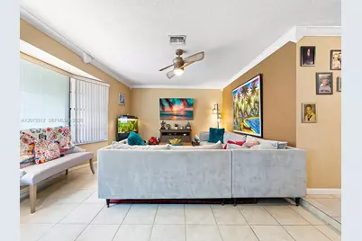 5009 SW 104th Ave, Cooper City, FL 33328 - Photo 7