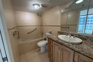 2457 Collins Ave, Miami Beach, FL 33140 - Photo 19