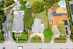 11600 NE 6th Ave, Biscayne Park, FL 33161 - Photo 31