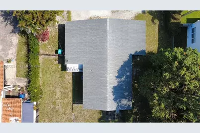 11600 NE 6th Ave, Biscayne Park, FL 33161 - Photo 29