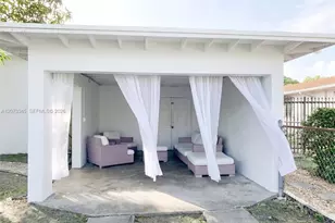 811 SW 11th St, Miami, FL 33129 - Photo 23