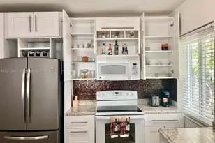 811 SW 11th St, Miami, FL 33129 - Photo 9
