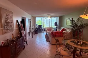 8330 Sands Point Blvd, Tamarac, FL 33321 - Photo 5