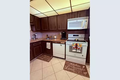 8330 Sands Point Blvd #N208, Tamarac, FL 33321 - Photo 11