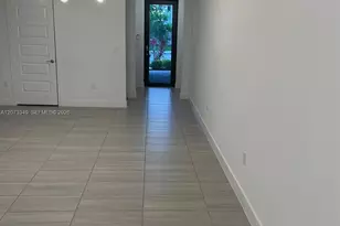 10445 NW 81st Terrace, Doral, FL 33178 - Photo 5