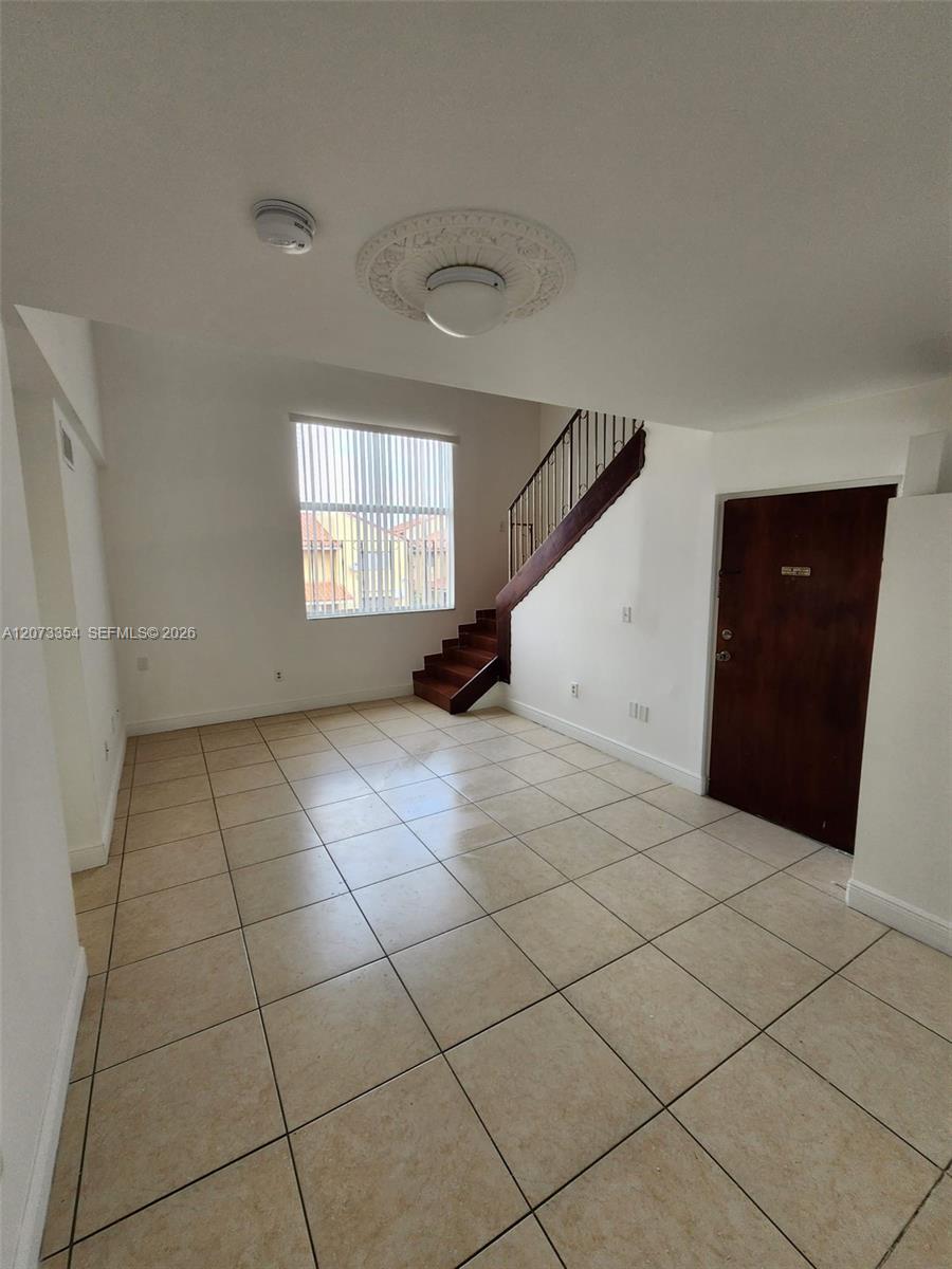 2770 W 61st Pl #202 - 2770 W 61st Pl #202, Hialeah, FL 33016 Luxury Property | Jose Angel Pina