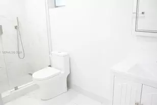 9357 Fontainebleau Blvd, Miami, FL 33172 - Photo 9