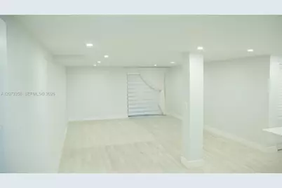 9357 Fontainebleau Blvd #D309, Miami, FL 33172 - Photo 3