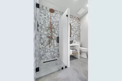 535 N Biscayne River Dr, Miami, FL 33169 - Photo 35