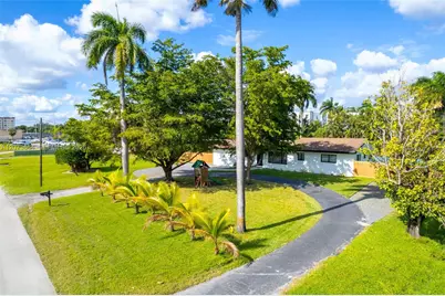 535 N Biscayne River Dr, Miami, FL 33169 - Photo 5