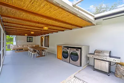 535 N Biscayne River Dr, Miami, FL 33169 - Photo 37