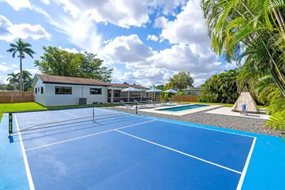 535 N Biscayne River Dr, Miami, FL 33169 - Photo 49