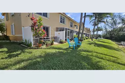 4135 Crystal Lake Dr, Deerfield Beach, FL 33064 - Photo 9
