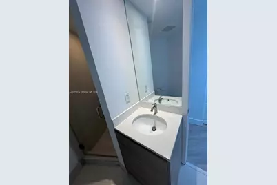 121 NE 34th St #1001, Miami, FL 33137 - Photo 21