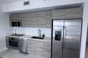 121 NE 34th St, Miami, FL 33137 - Photo 3