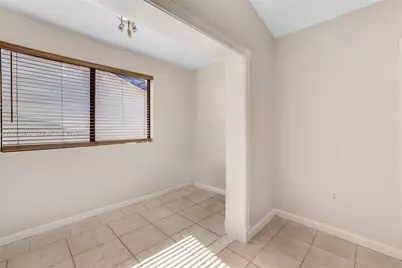 10212 NW 129th St, Hialeah Gardens, FL 33018 - Photo 25