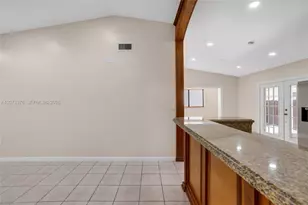 10212 NW 129th St, Hialeah Gardens, FL 33018 - Photo 15