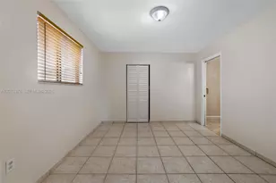 10212 NW 129th St, Hialeah Gardens, FL 33018 - Photo 37