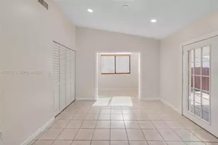 10212 NW 129th St, Hialeah Gardens, FL 33018 - Photo 19