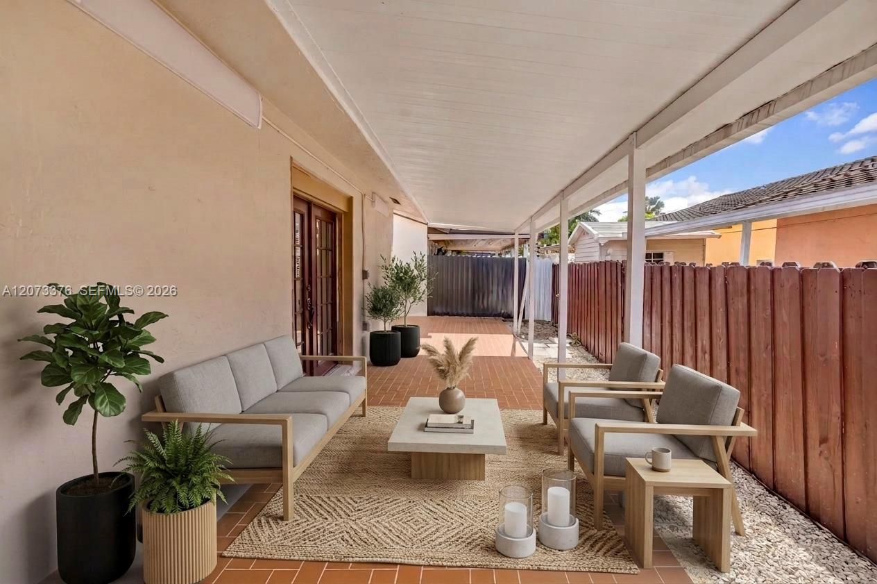10212 NW 129th St - 10212 NW 129th St, Hialeah Gardens, FL 33018 Luxury Property | Jose Angel Pina
