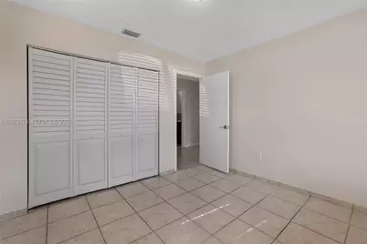 10212 NW 129th St, Hialeah Gardens, FL 33018 - Photo 33