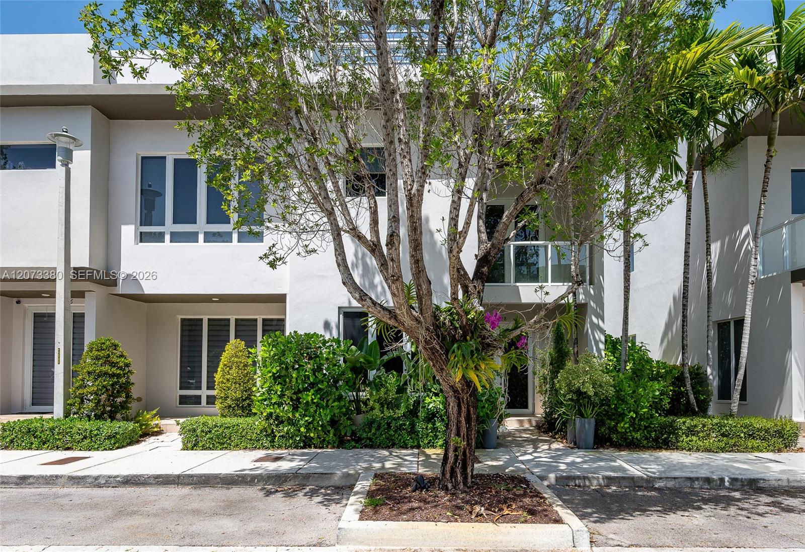 6428 NW 104th Ct - 6428 NW 104th Ct, Doral, FL 33178 Luxury Property | Jose Angel Pina