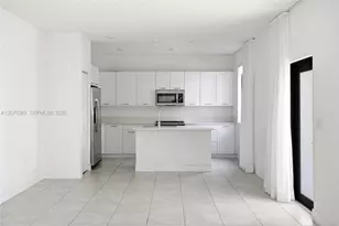 4532 NW 83 Passage, Doral, FL 33166 - Photo 9