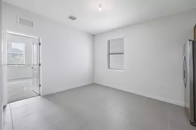 113 NE 17th Ave, Homestead, FL 33033 - Photo 11