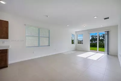 113 NE 17th Ave, Homestead, FL 33033 - Photo 5