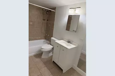 210 SW 11th St #204, Miami, FL 33130 - Photo 7
